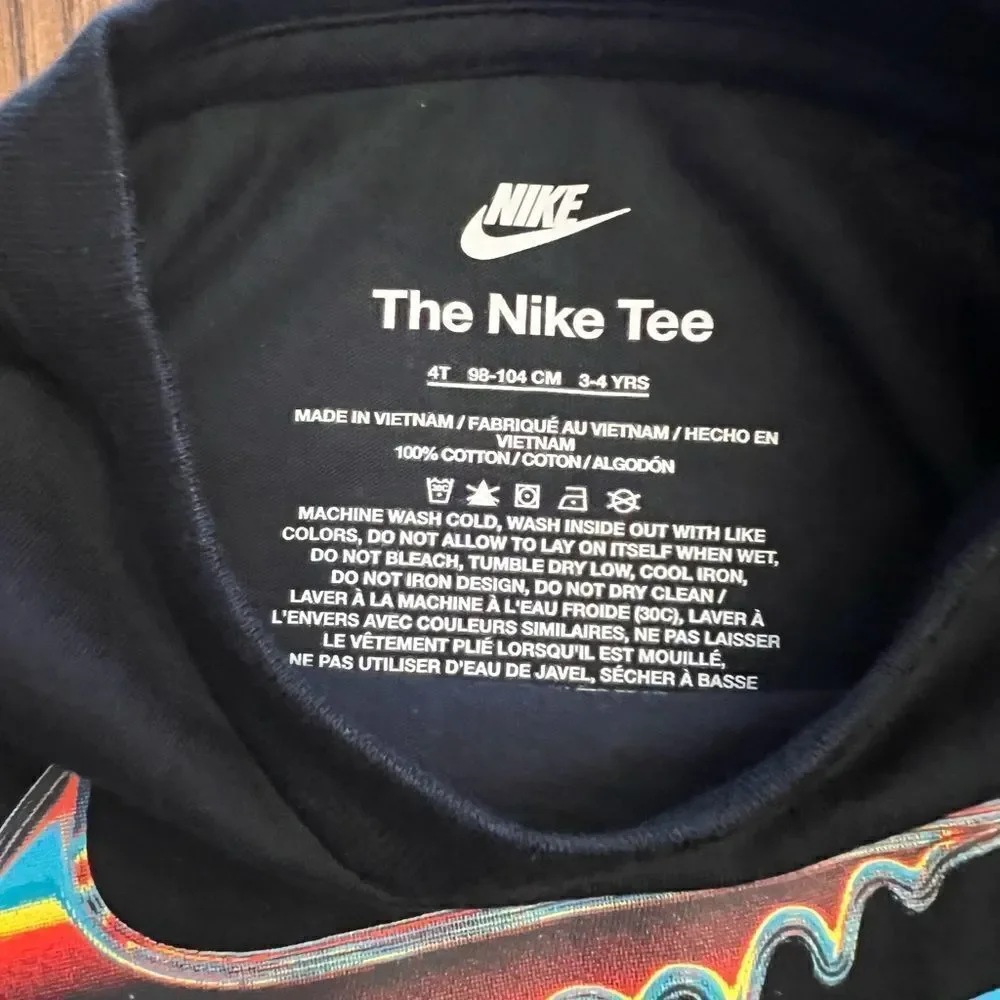 Nike Heatwave kids 4T Tshirt. Colorful. NWT.